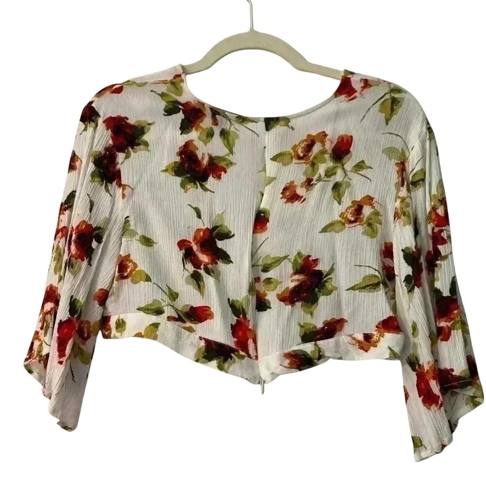 Ambiance Floral Surplice Crop Top Red Rose White V-Neck 70961 Womens Medium - Picture 2 of 6